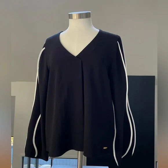 NWT! MARC NEW YORK V Neck Blouse Top Black W/ White Stripe Flared Sleeve - Picture 1 of 10
